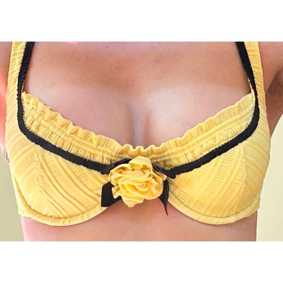 RARE Vintage Betsey Johnson "Unforgettable" 3D Rose Bikini Top - Yellow/Black - Picture 4 of 6